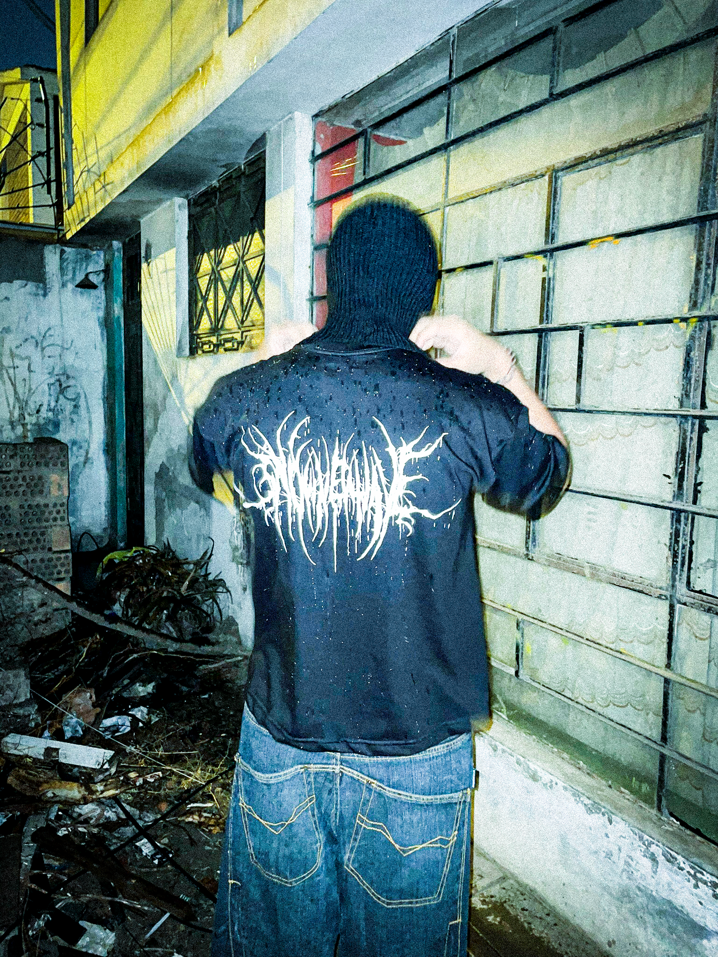 Camiseta "SNW TRIBAL" Negra