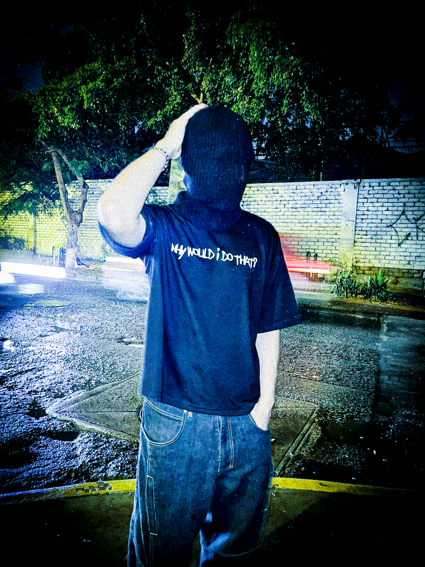 Camiseta "TRIBAL DOUBT" Negra