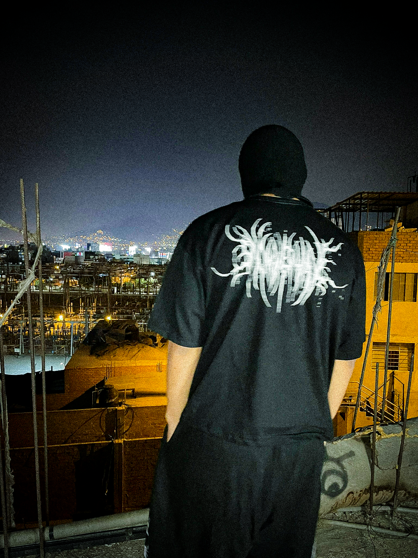 Camiseta "SNW TRIBAL" Negra