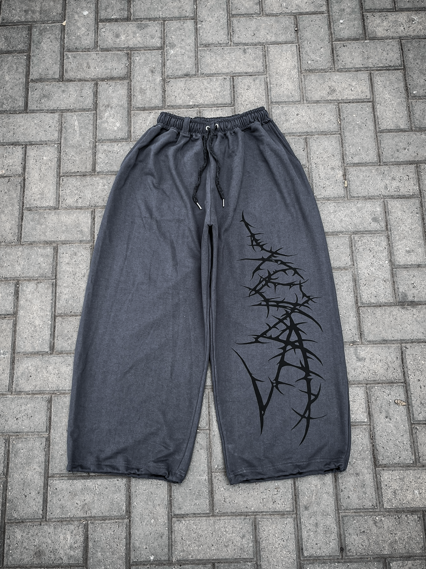 Pantalón Buzo Baggy SNW TRIBAL DARK GRAY