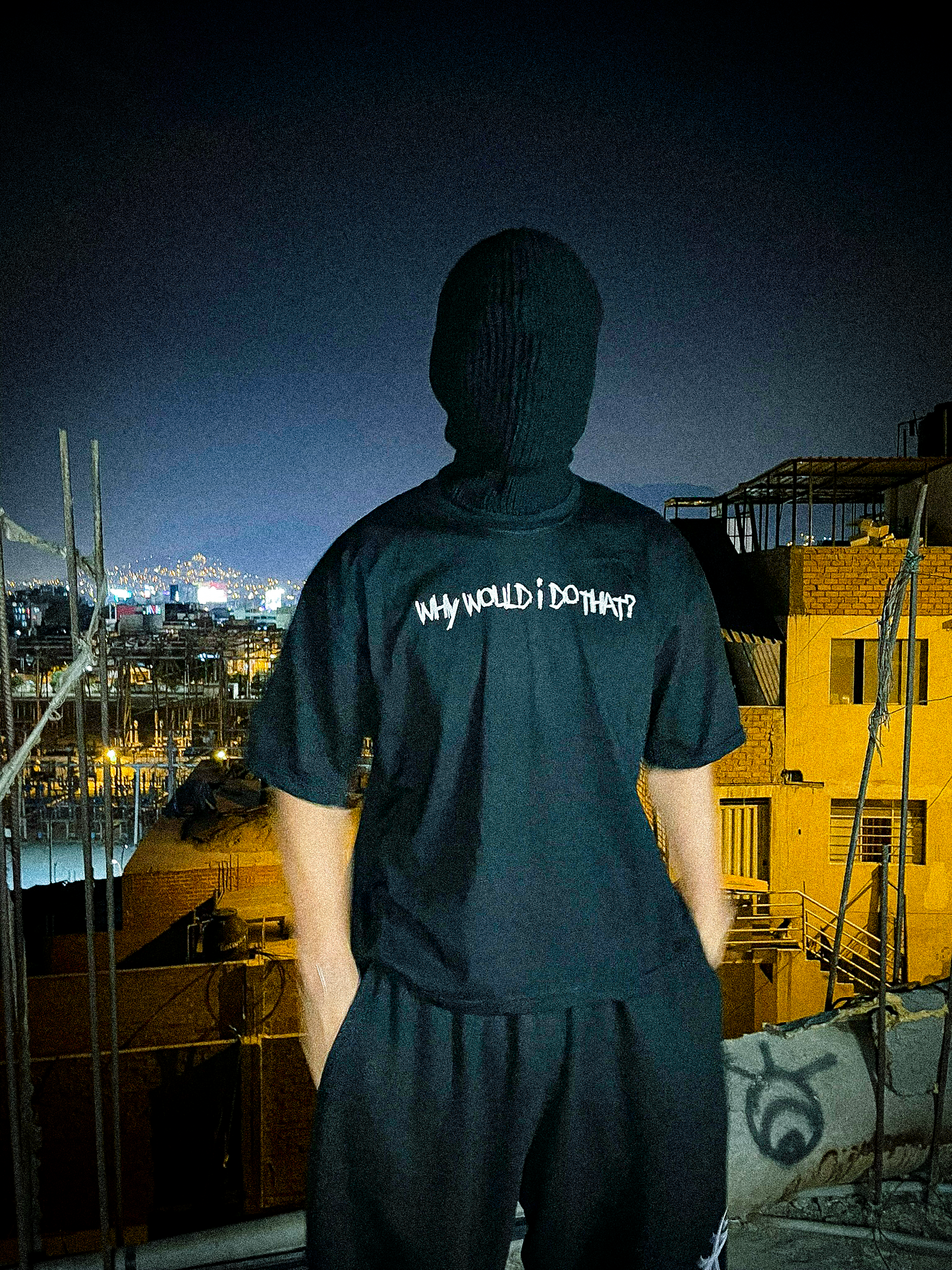 Camiseta "TRIBAL DOUBT" Negra