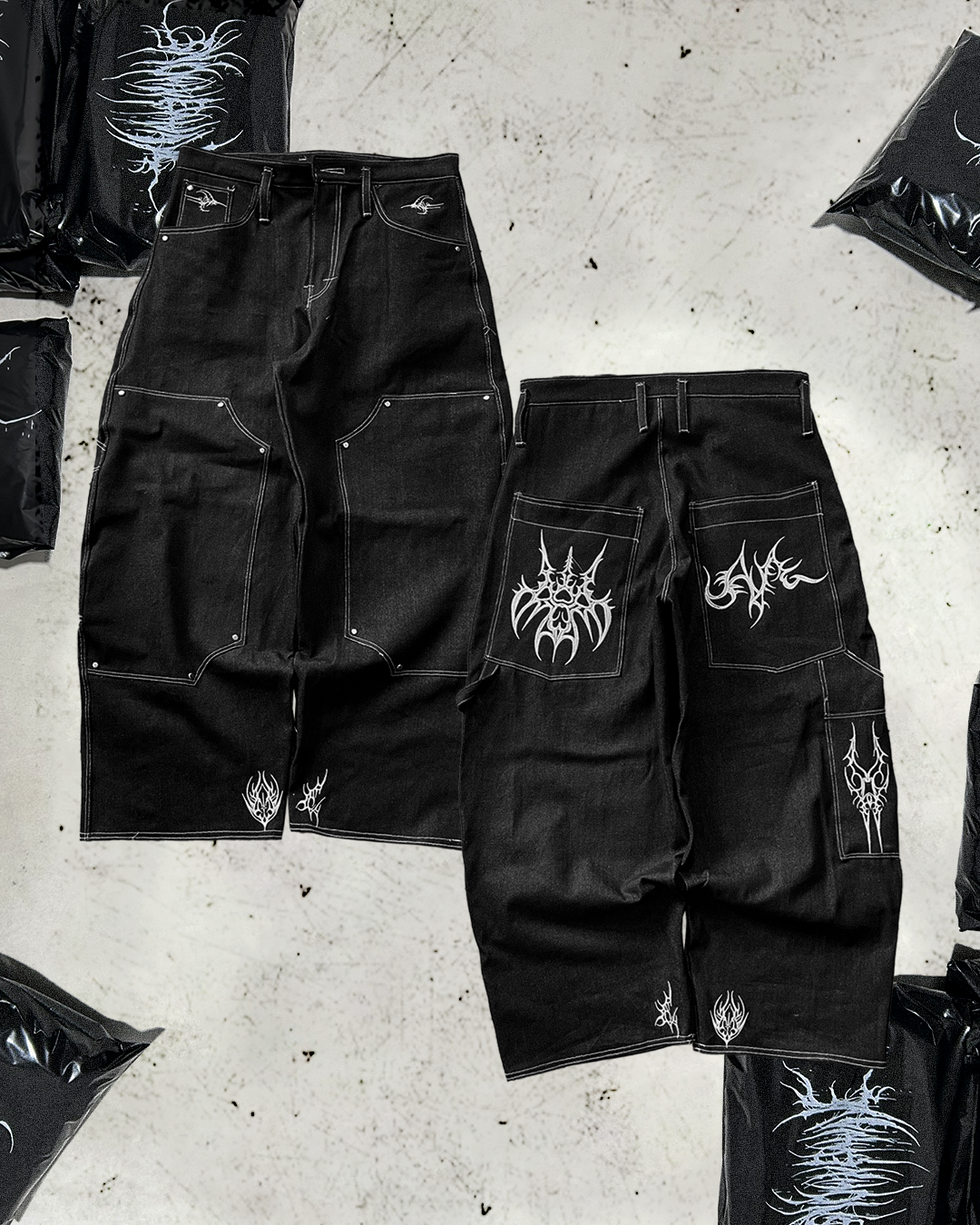 RAW DENIM CARPENTER BLACK