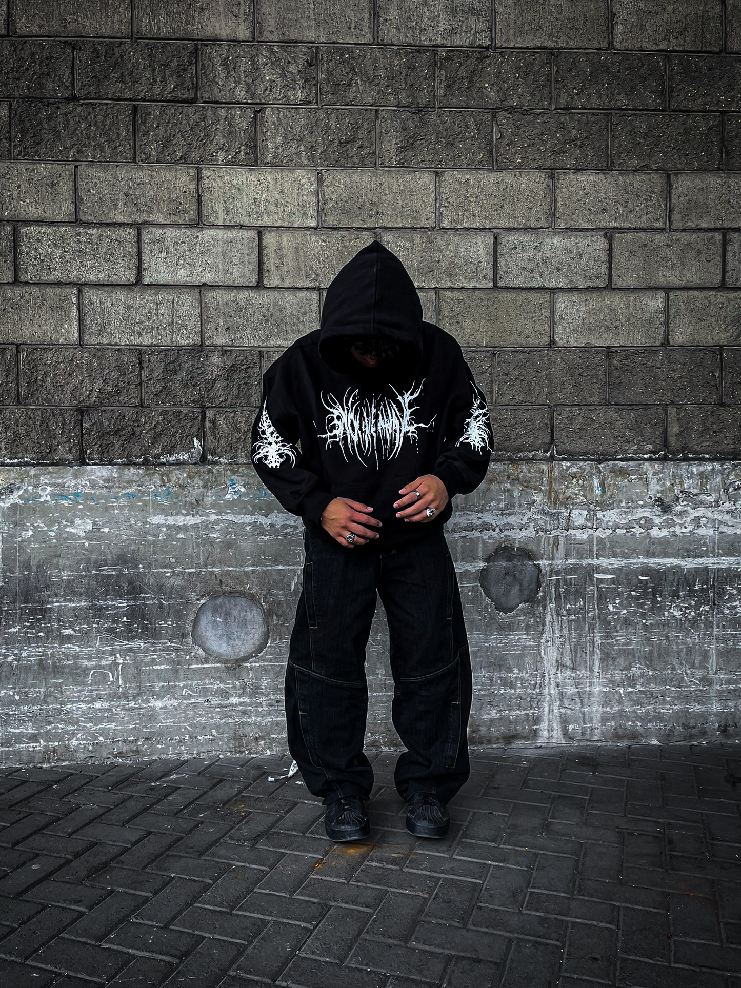 Polera "SNW Tribal" Color Negro