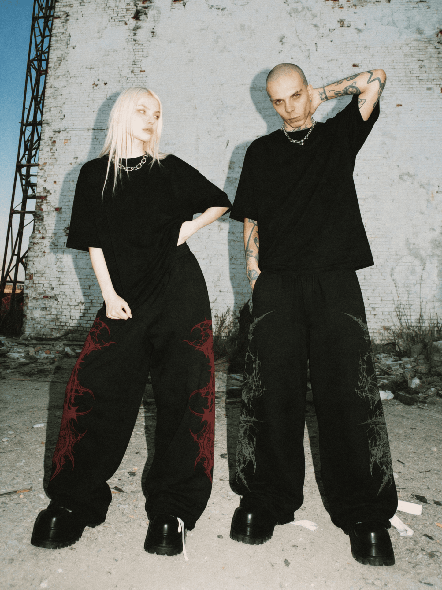 Buzo Baggy NightCore Red & Gray