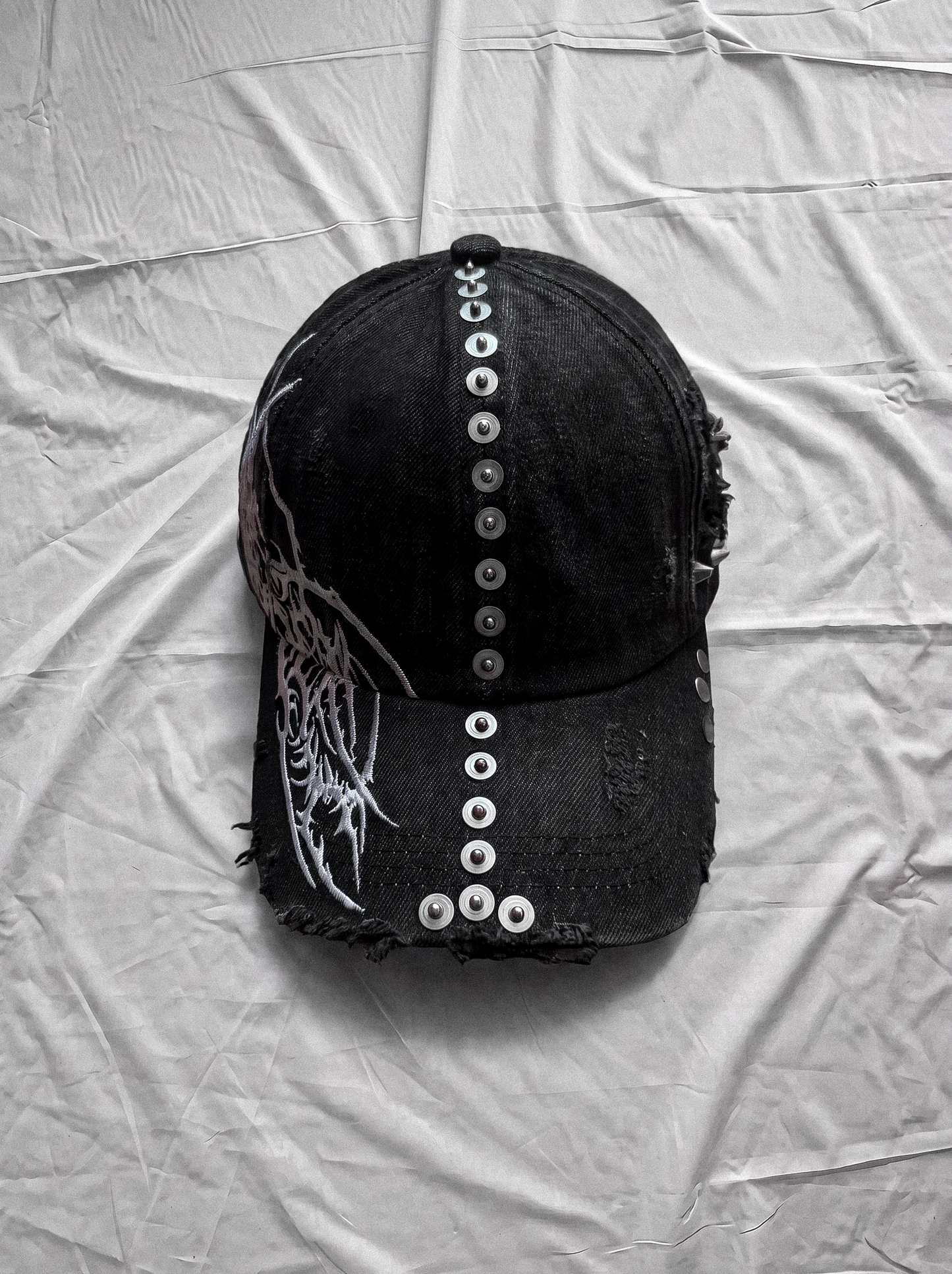 Distresse Cap Tribal Black