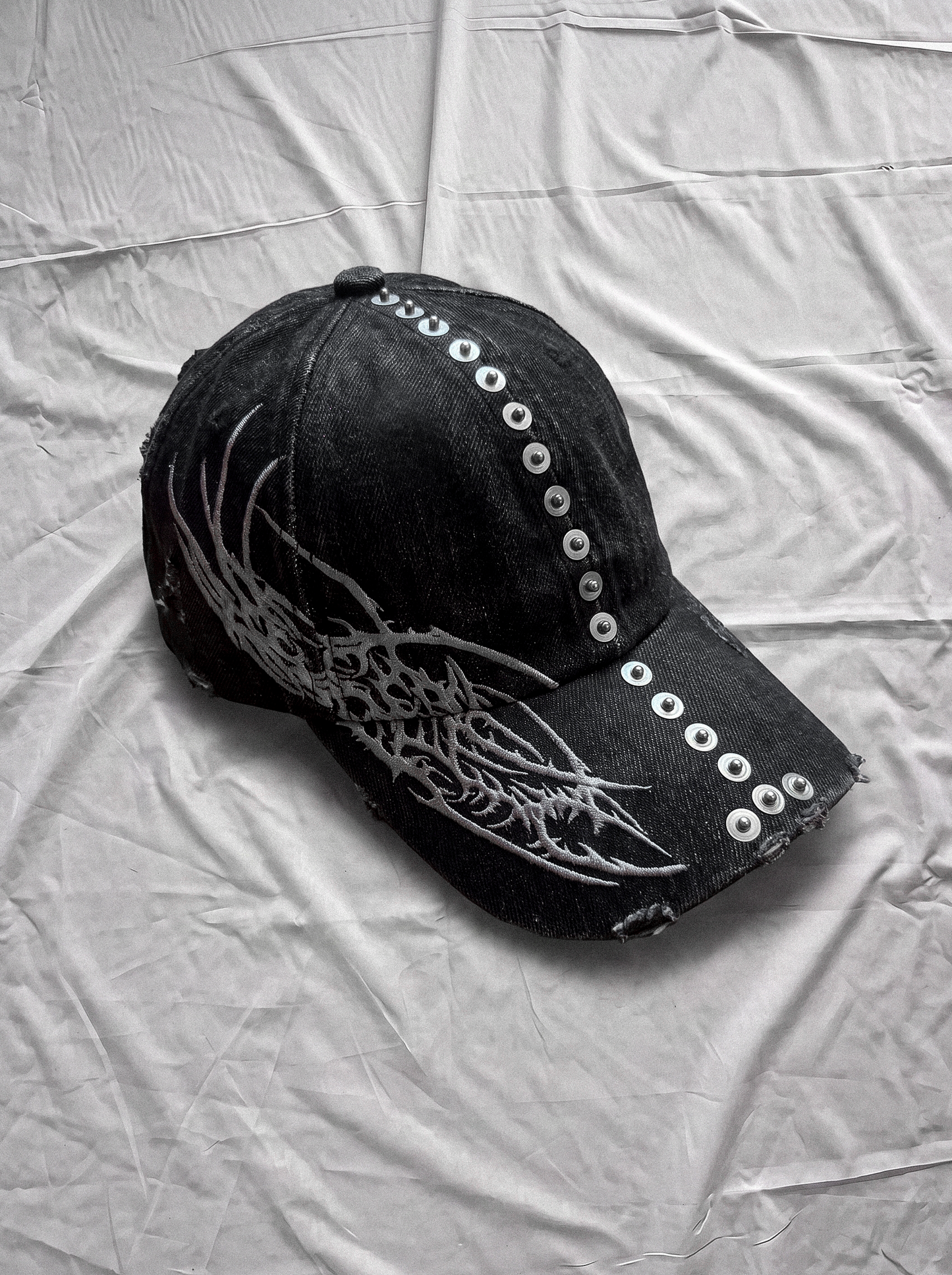 Distresse Cap Tribal Black